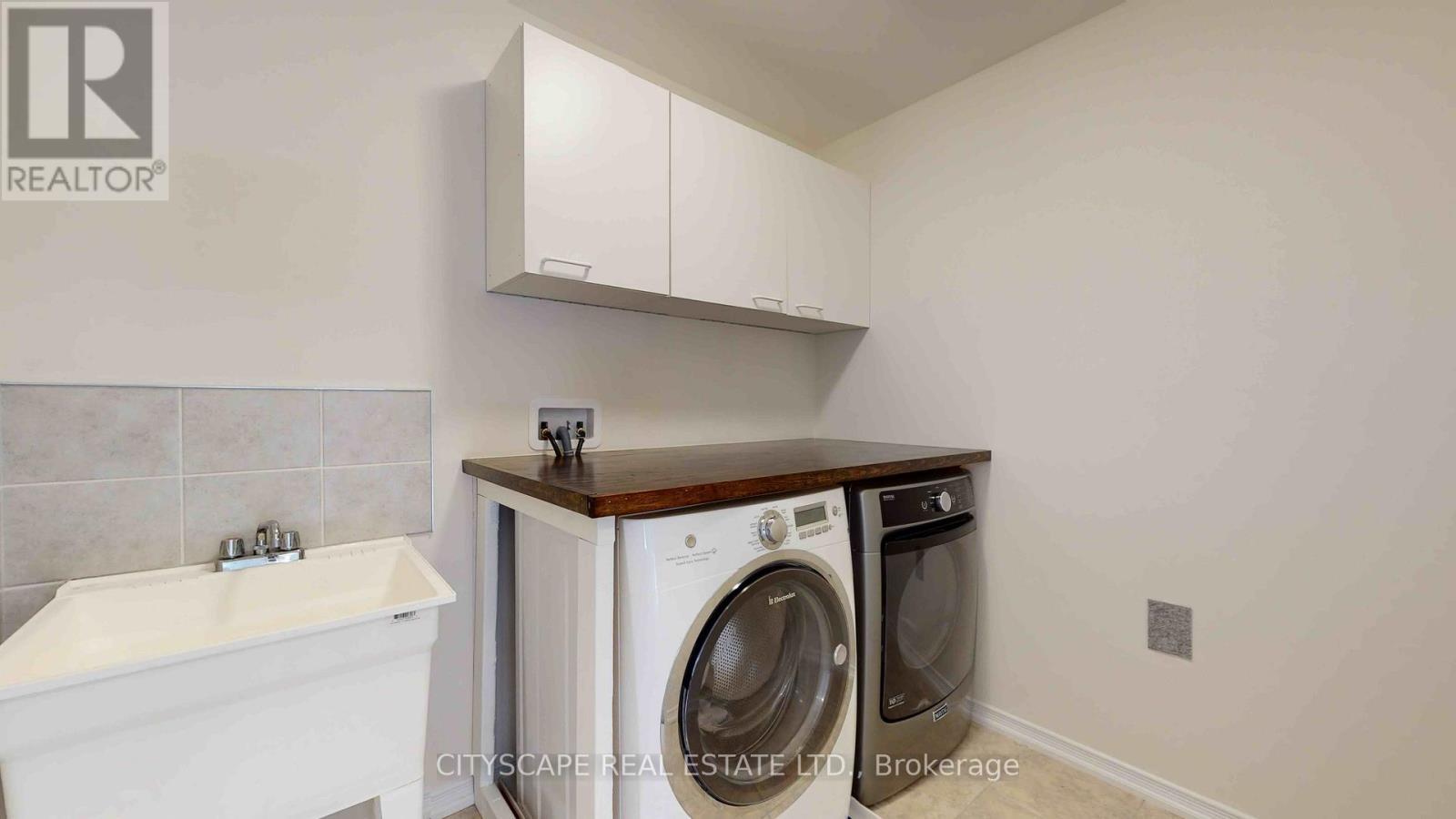 17 Beatty Avenue, Thorold, ON - Indoor Photo Showing Laundry Room