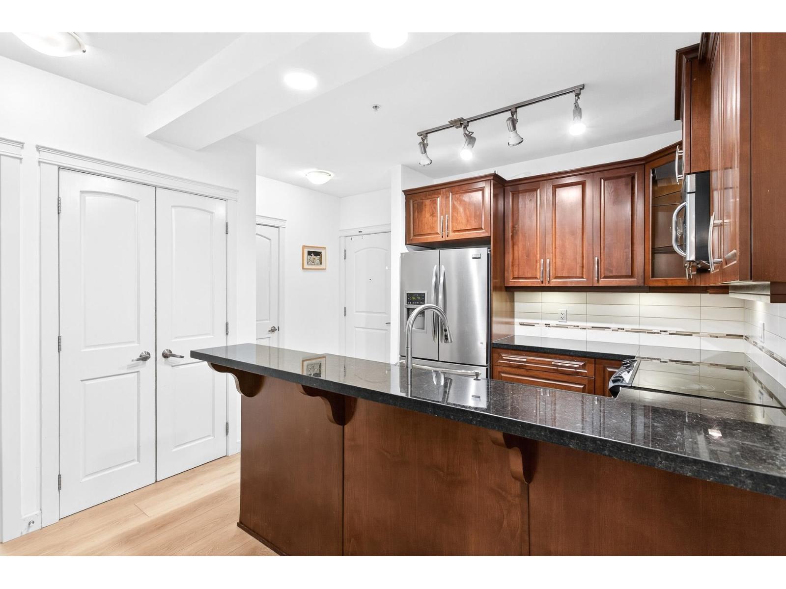 139 8288 207A Street, Langley, BC - Indoor Photo Showing Kitchen