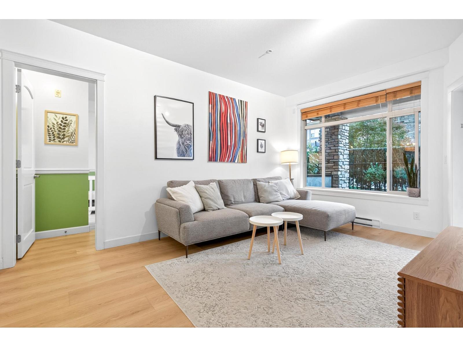139 8288 207A Street, Langley, BC - Indoor Photo Showing Living Room