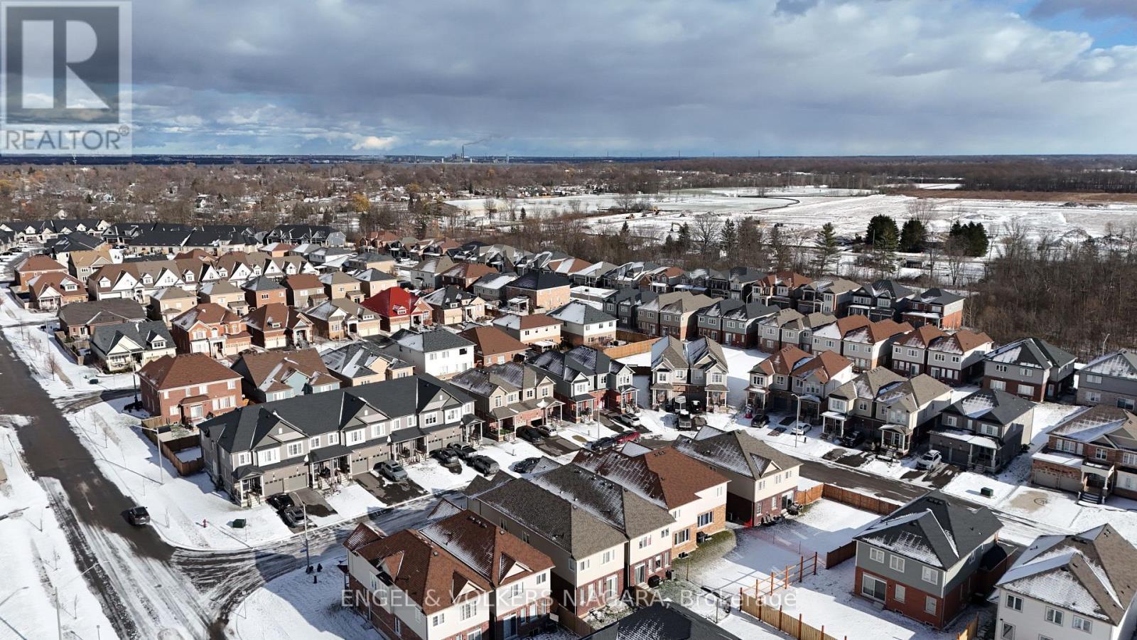 9248 Griffon Street, Niagara Falls (Lyons Creek), ON - Outdoor With View