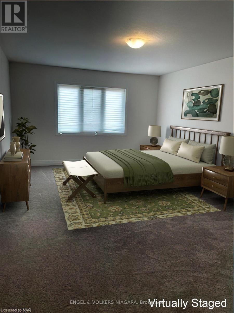 9248 Griffon Street, Niagara Falls (Lyons Creek), ON - Indoor Photo Showing Bedroom