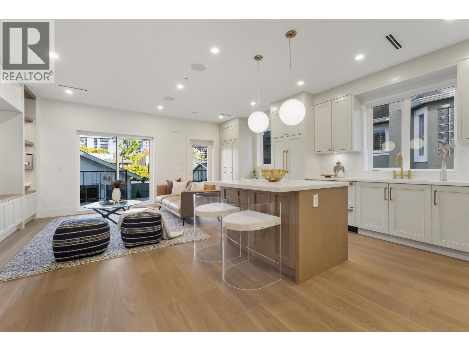 1759 W 16Th Avenue, Vancouver, BC - Indoor Photo Showing Kitchen With Upgraded Kitchen