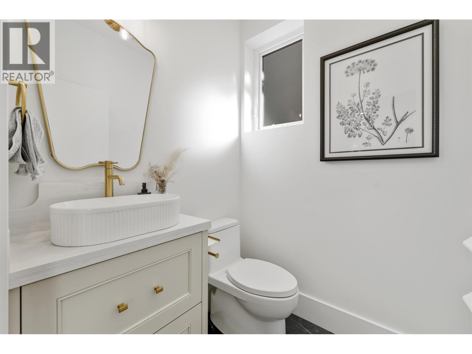 1759 W 16Th Avenue, Vancouver, BC - Indoor Photo Showing Bathroom