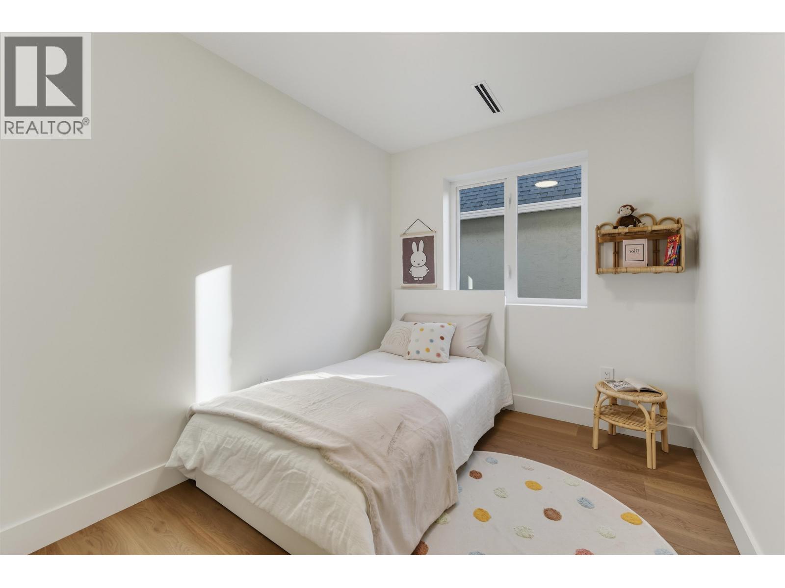 1759 W 16Th Avenue, Vancouver, BC - Indoor Photo Showing Bedroom