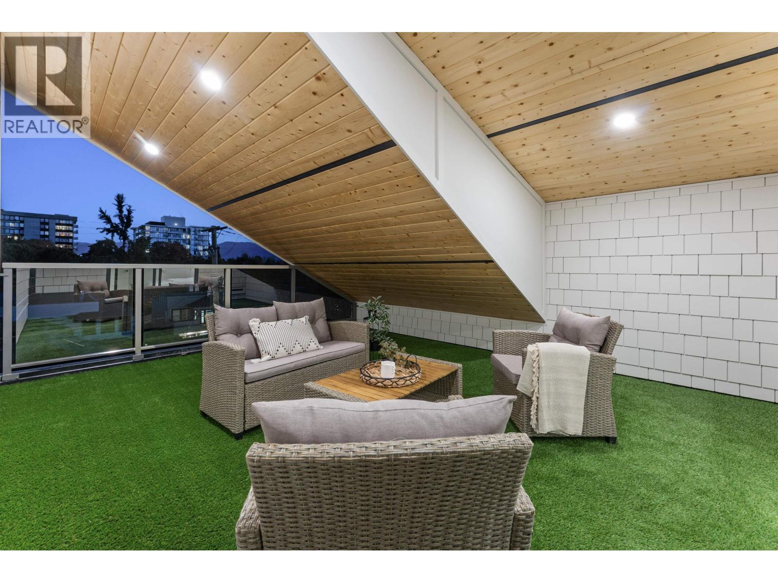 1759 W 16Th Avenue, Vancouver, BC - Outdoor With Deck Patio Veranda With Exterior