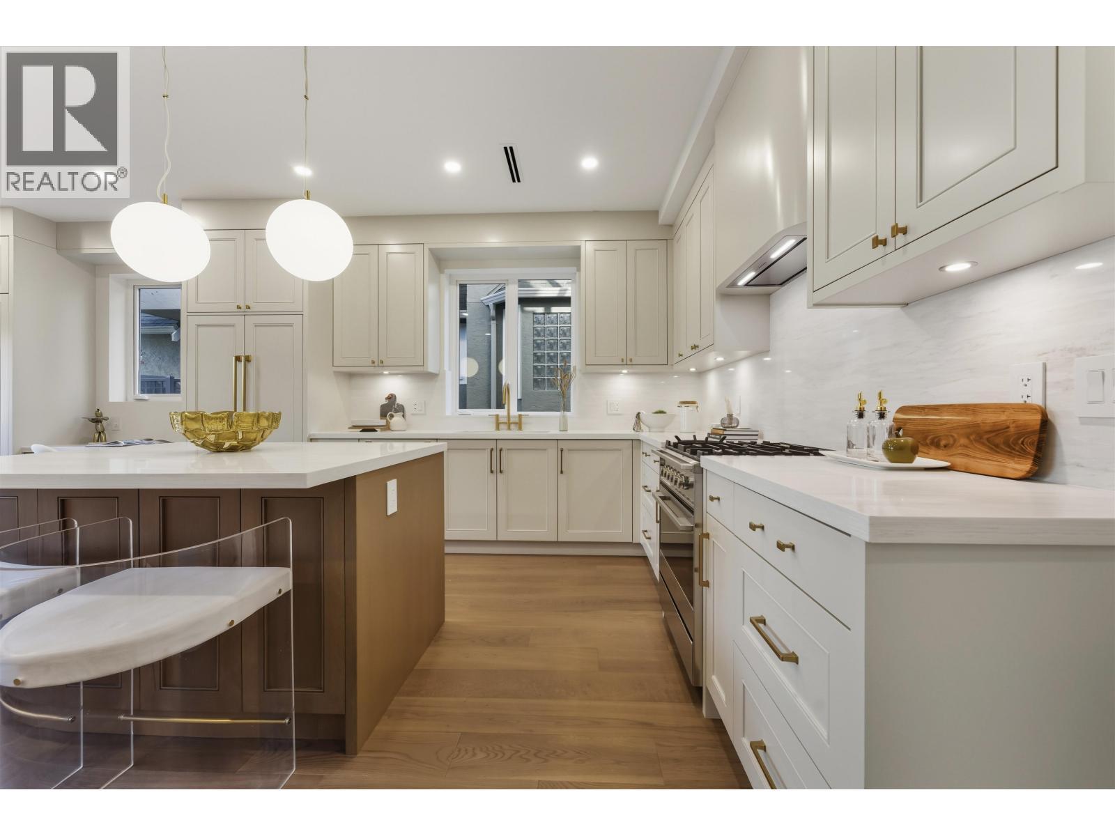 1759 W 16Th Avenue, Vancouver, BC - Indoor Photo Showing Kitchen With Upgraded Kitchen