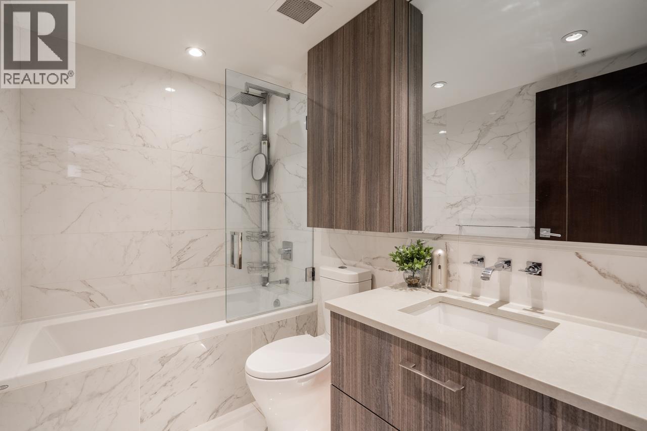 1302 210 Salter Street, New Westminster, BC - Indoor Photo Showing Bathroom