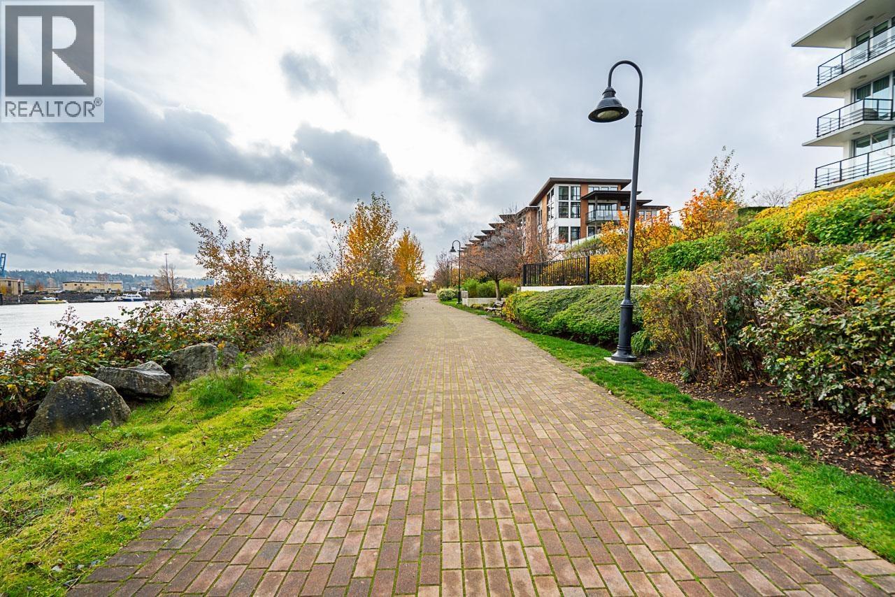 1302 210 Salter Street, New Westminster, BC - Outdoor