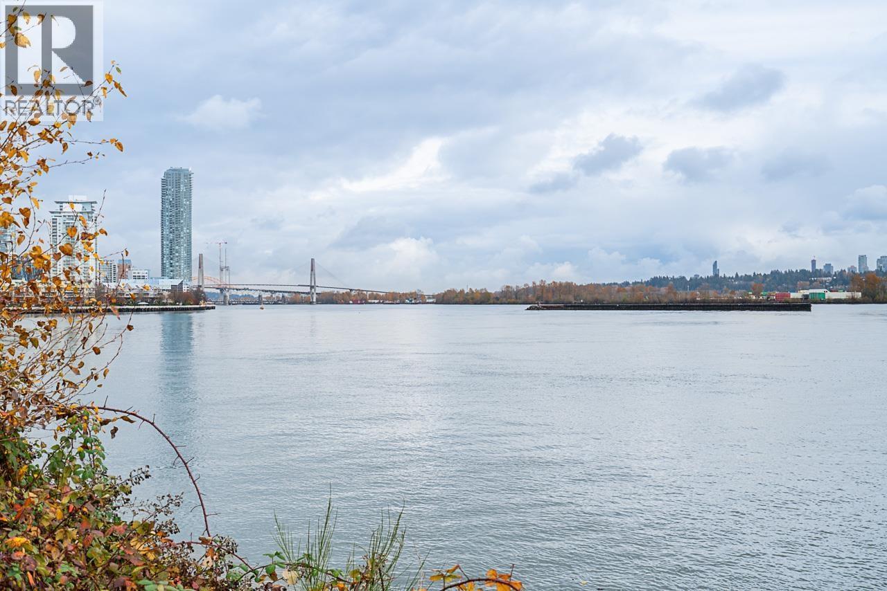 1302 210 Salter Street, New Westminster, BC - Outdoor With Body Of Water With View