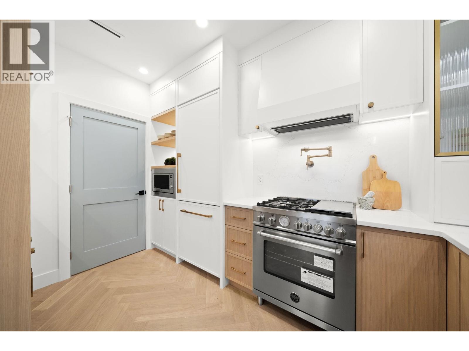2 2791 W 21St Avenue, Vancouver, BC - Indoor Photo Showing Kitchen