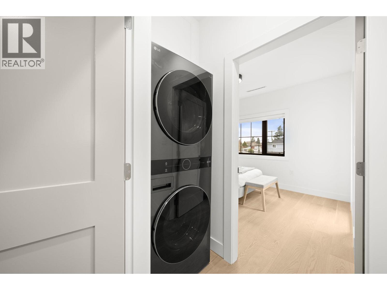 2 2791 W 21St Avenue, Vancouver, BC - Indoor Photo Showing Laundry Room