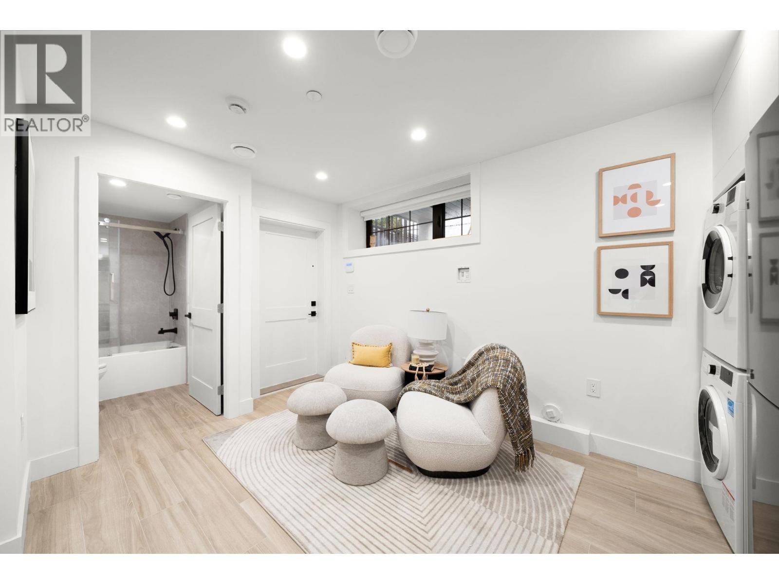 2 2791 W 21St Avenue, Vancouver, BC - Indoor Photo Showing Laundry Room