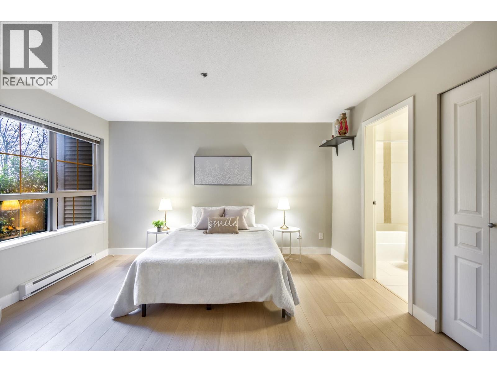 209 2088 Beta Avenue, Burnaby, BC - Indoor Photo Showing Bedroom