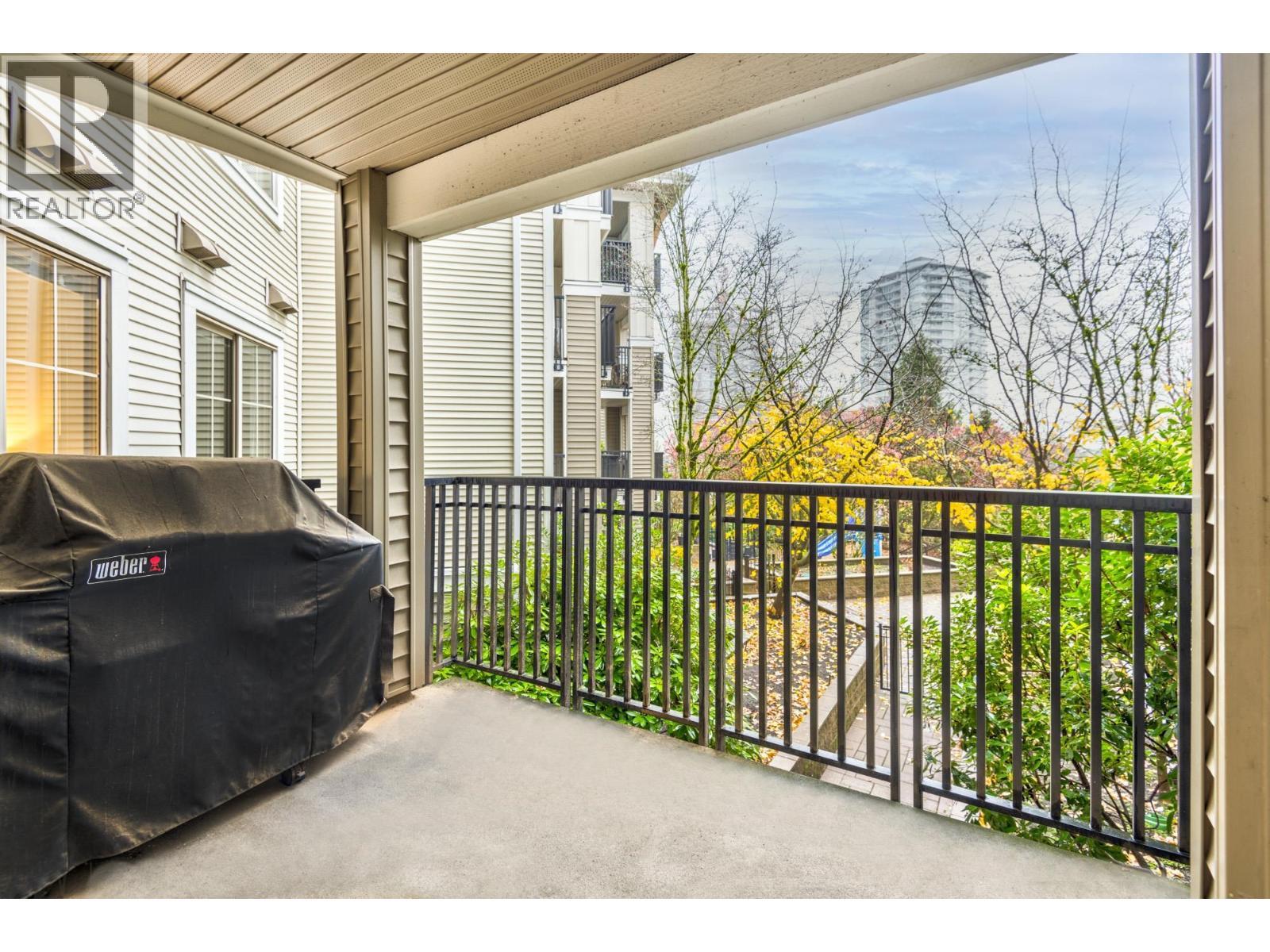 209 2088 Beta Avenue, Burnaby, BC - Outdoor With Exterior