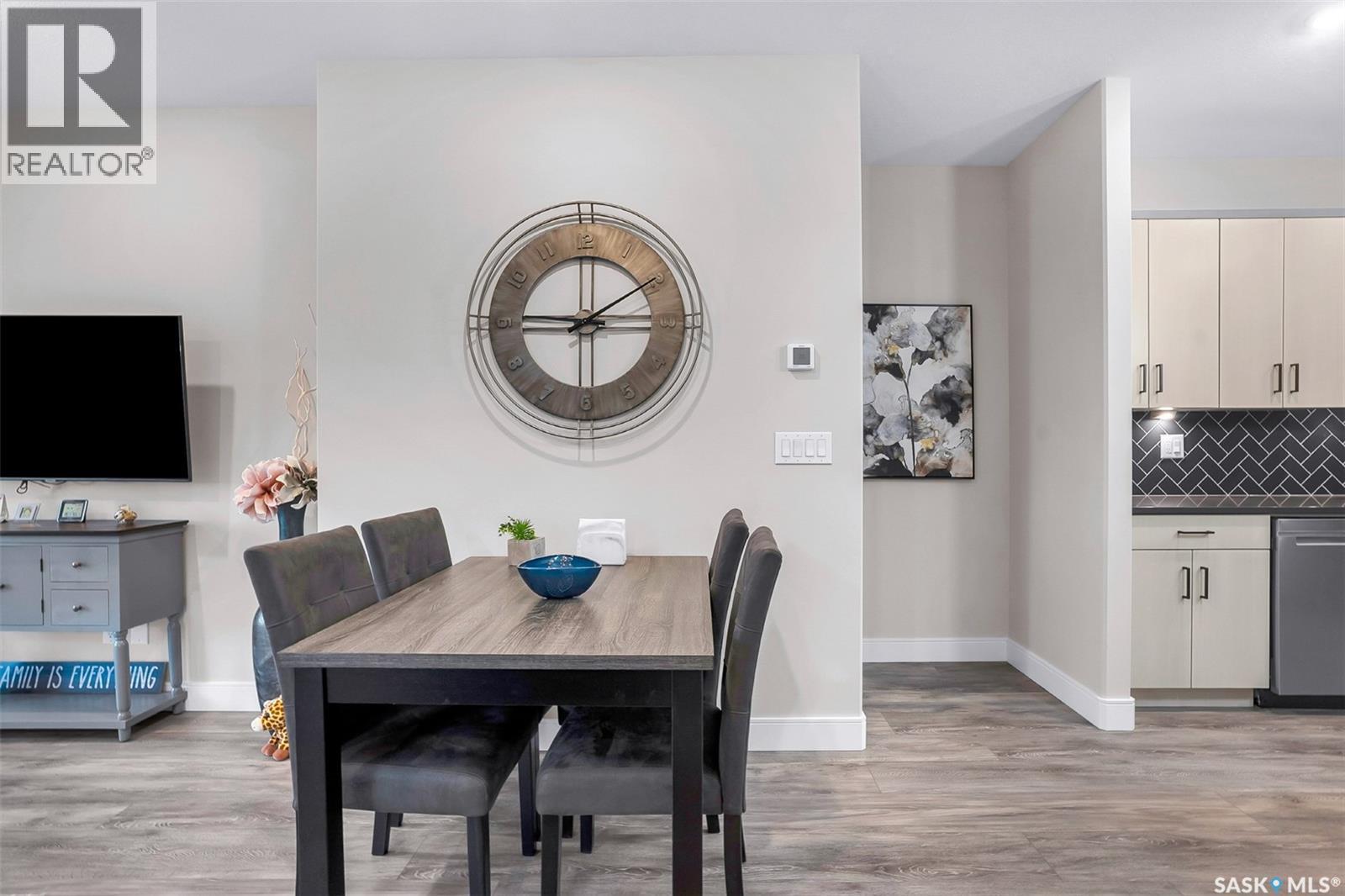 212 105 Willis Crescent, Saskatoon, SK - Indoor Photo Showing Dining Room