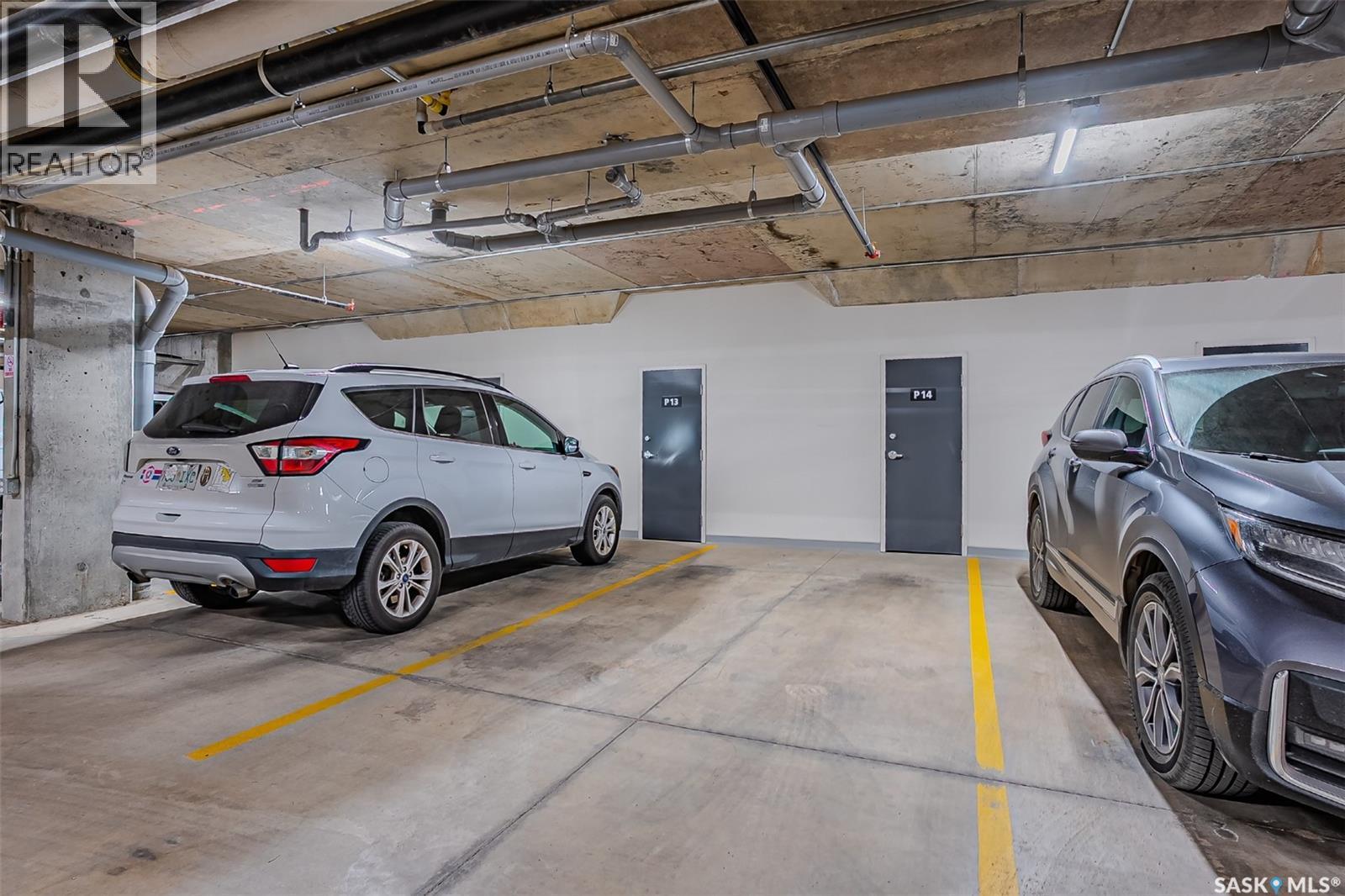 212 105 Willis Crescent, Saskatoon, SK - Indoor Photo Showing Garage