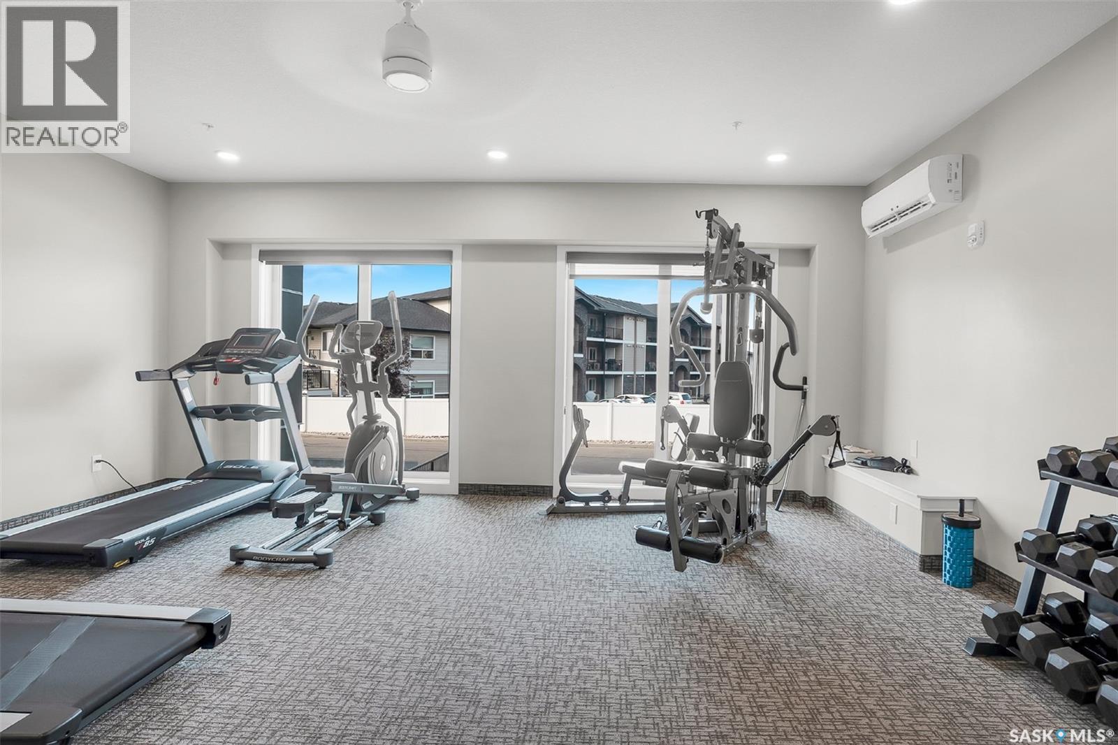 212 105 Willis Crescent, Saskatoon, SK - Indoor Photo Showing Gym Room