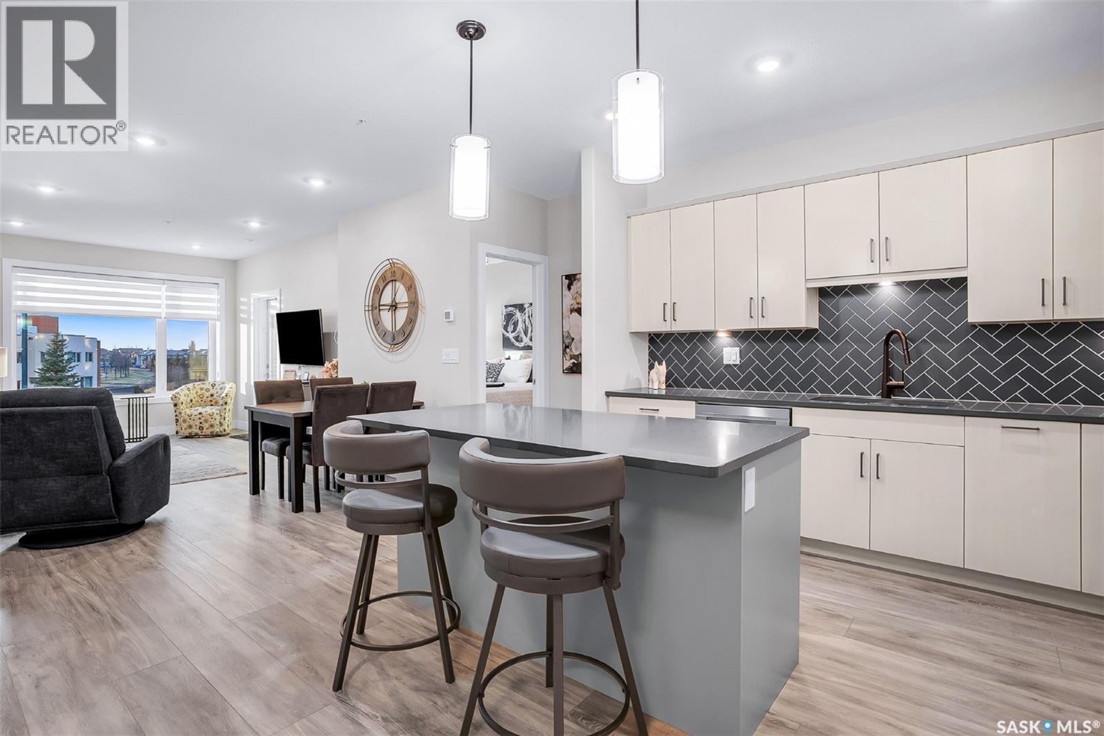 212 105 Willis Crescent, Saskatoon, SK - Indoor Photo Showing Other Room