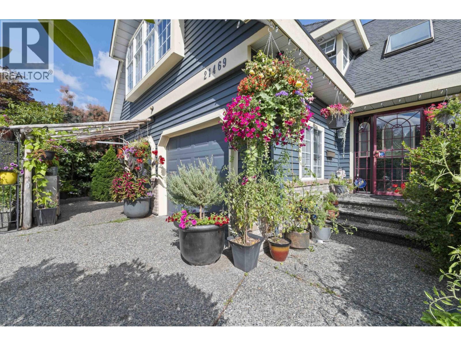 21469 126 Avenue, Maple Ridge, BC - Outdoor