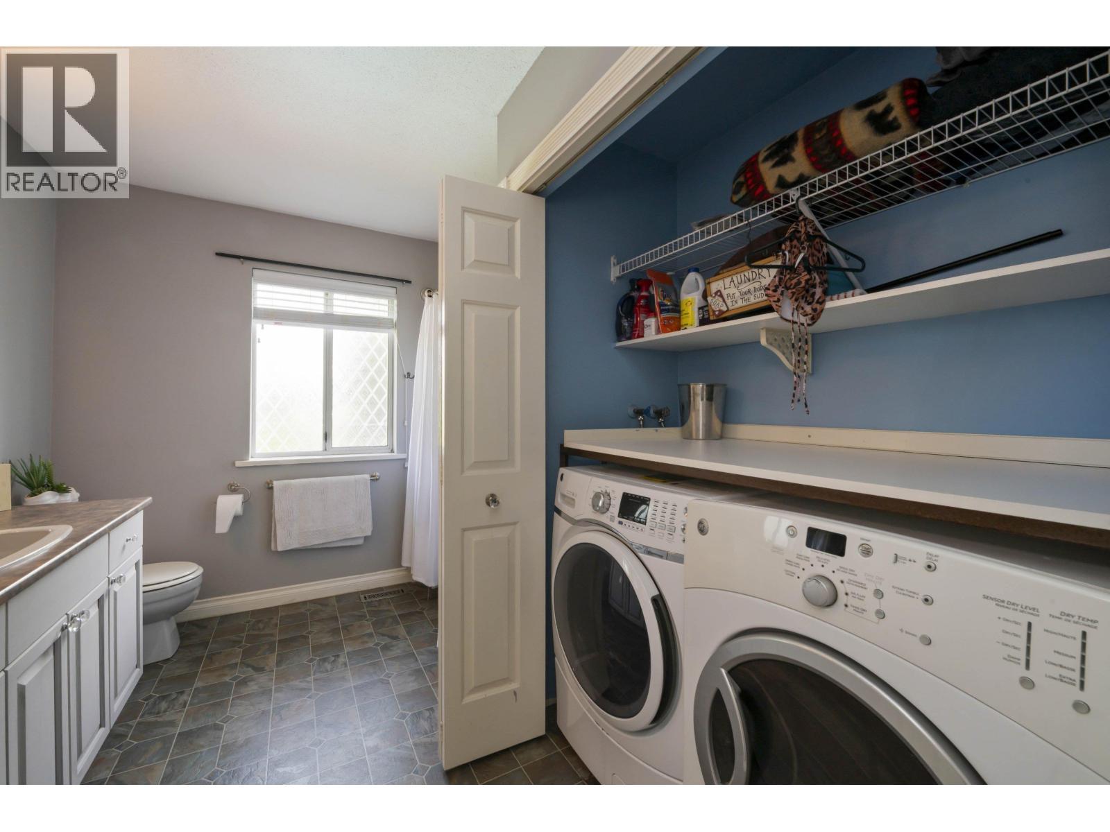 21469 126 Avenue, Maple Ridge, BC - Indoor Photo Showing Laundry Room