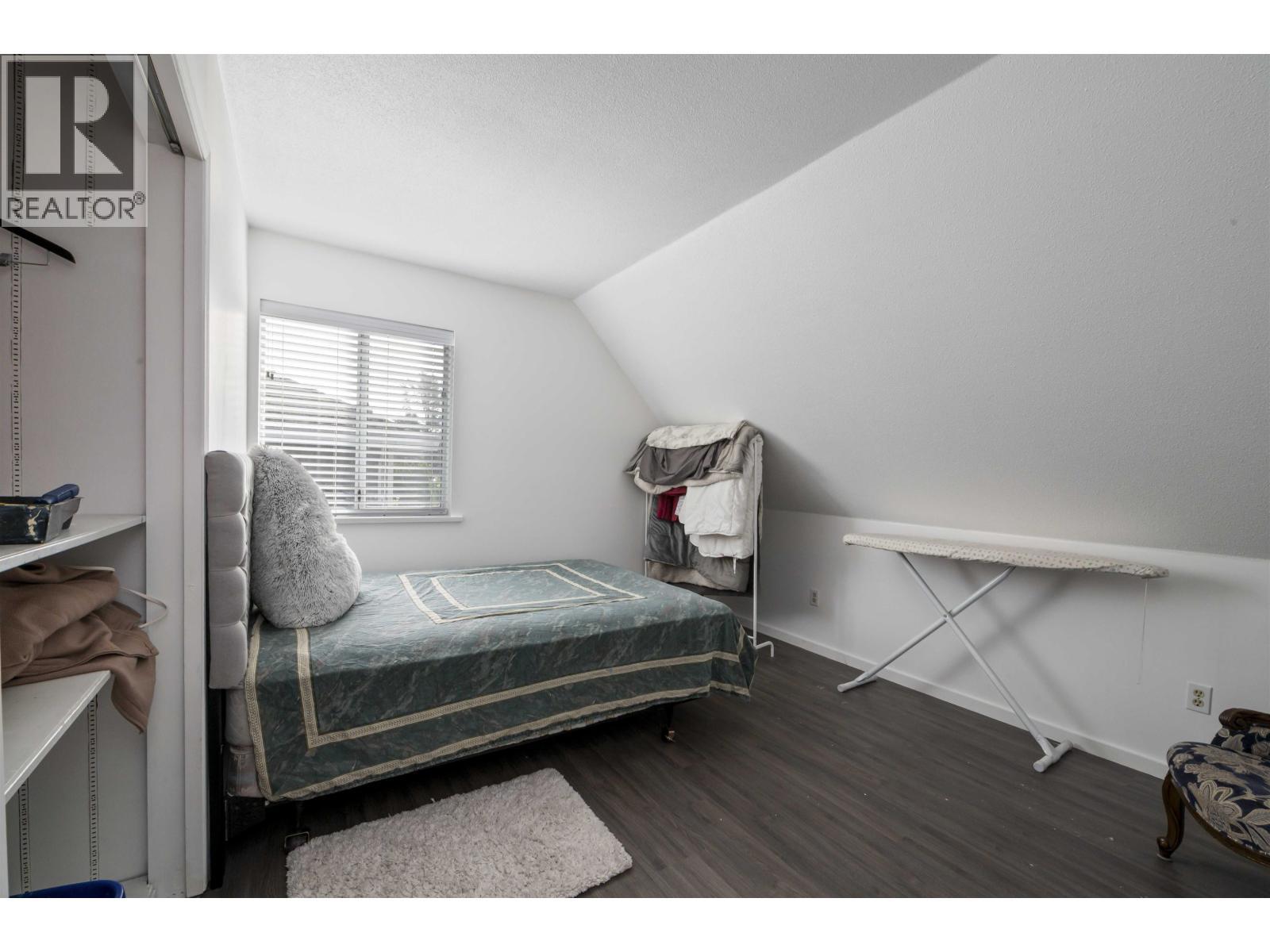 21469 126 Avenue, Maple Ridge, BC - Indoor Photo Showing Bedroom
