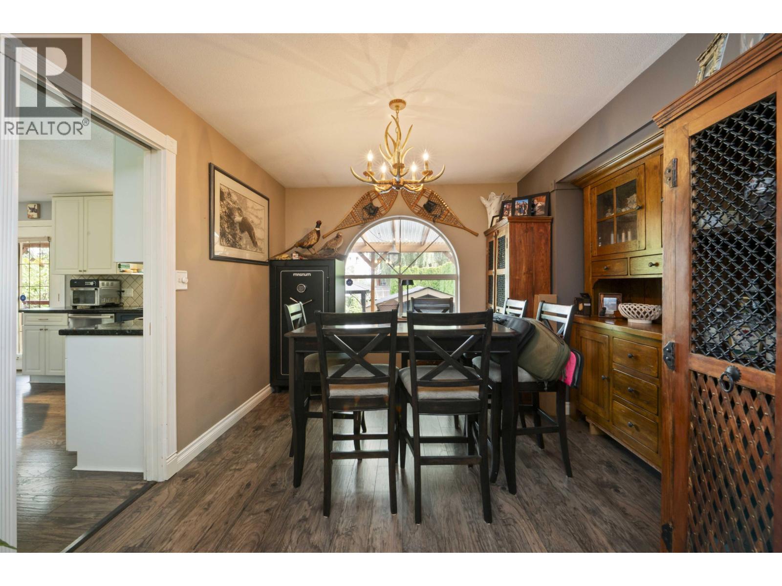 21469 126 Avenue, Maple Ridge, BC - Indoor Photo Showing Dining Room