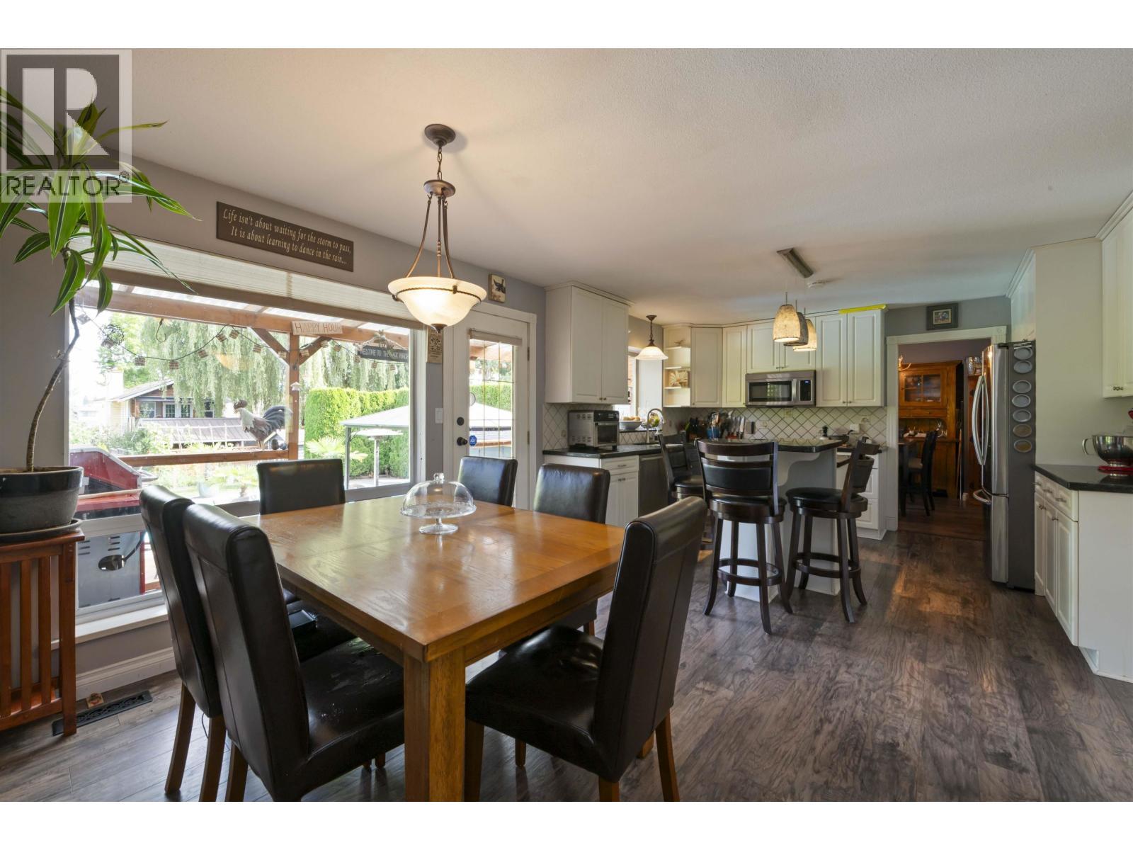 21469 126 Avenue, Maple Ridge, BC - Indoor Photo Showing Dining Room