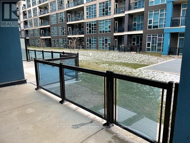 140 - 16 Concord Place, Grimsby (Grimsby Beach), ON - Outdoor