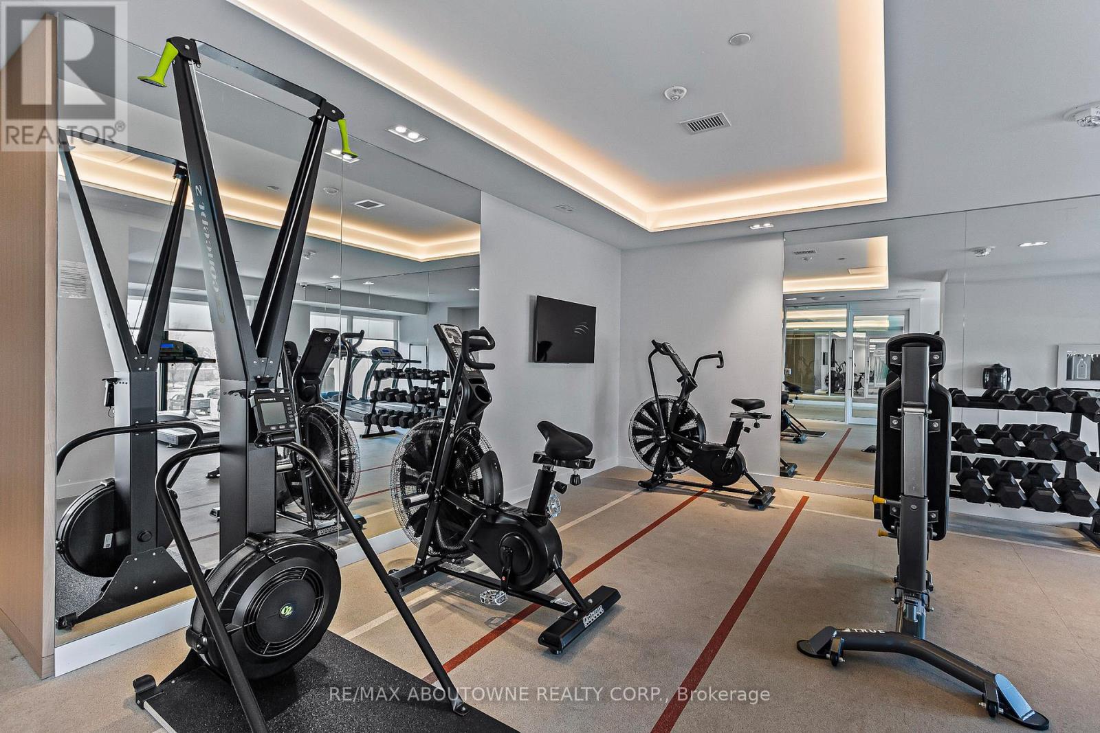 Ph 1007 - 1195 The Queensway Avenue, Toronto, ON - Indoor Photo Showing Gym Room