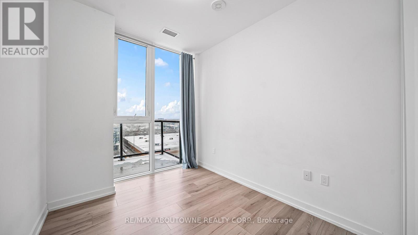 Ph 1007 - 1195 The Queensway Avenue, Toronto, ON - Indoor Photo Showing Other Room