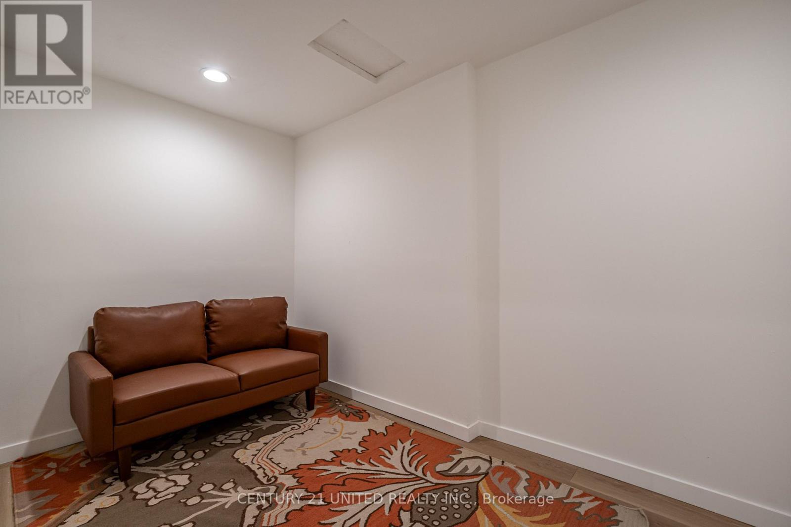 174-176 Hunter Street W, Peterborough (Town Ward 3), ON