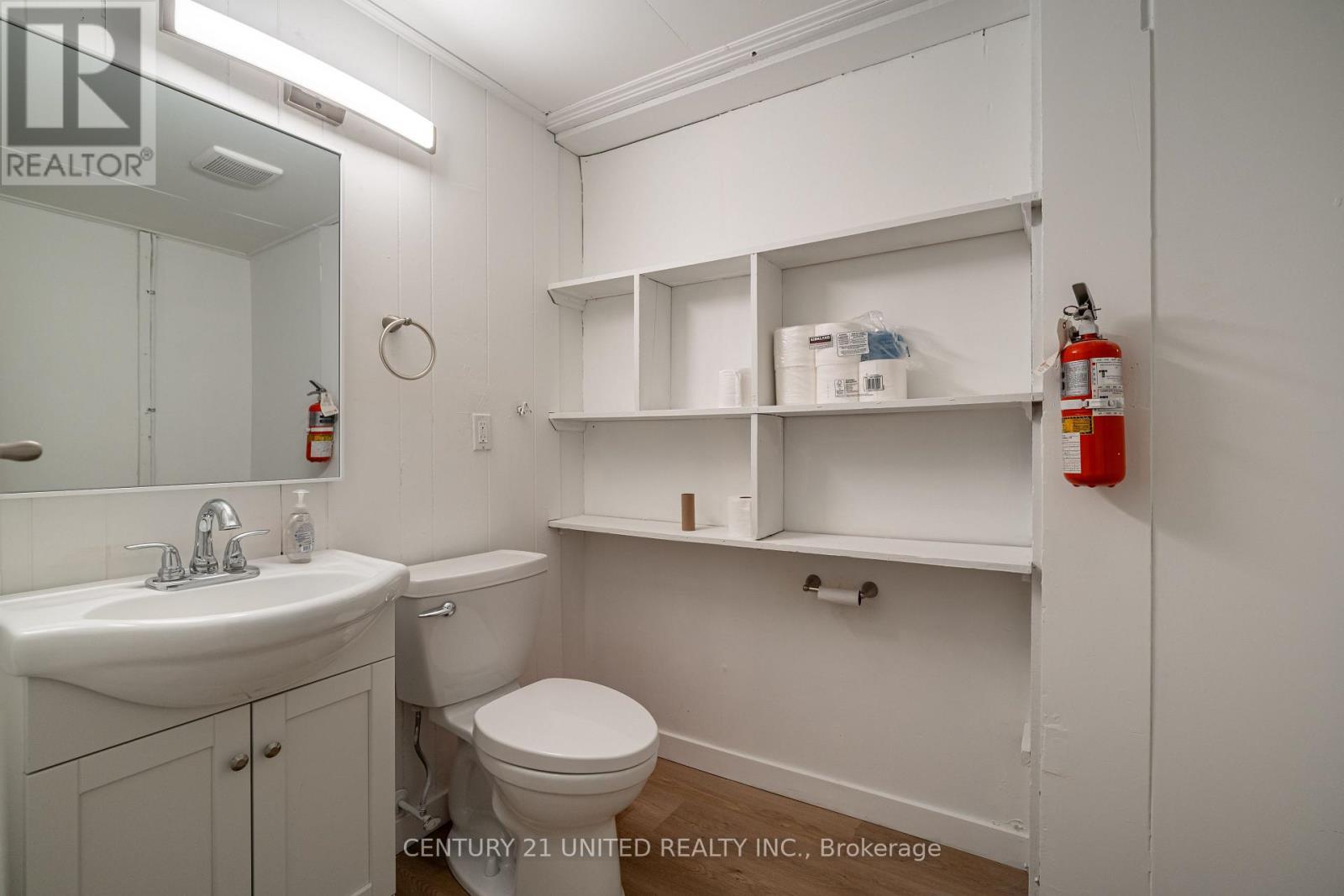 174-176 Hunter Street W, Peterborough (Town Ward 3), ON