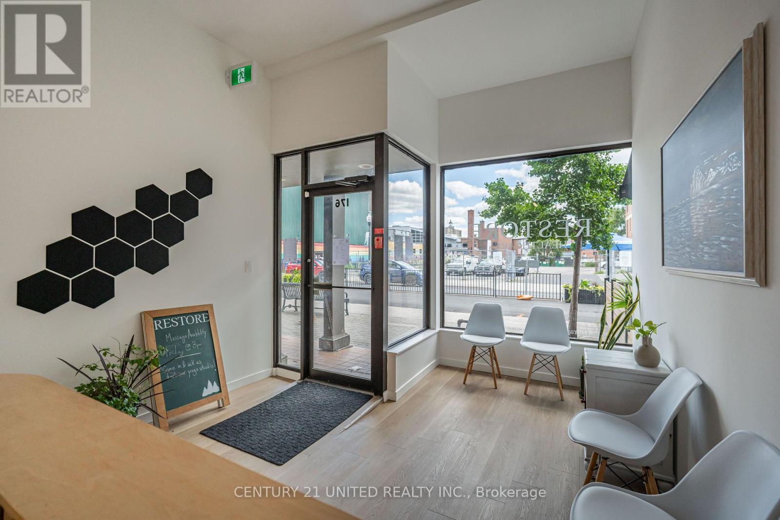 174-176 Hunter Street W, Peterborough (Town Ward 3), ON