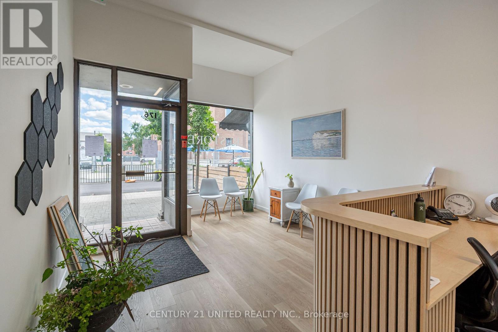 174-176 Hunter Street W, Peterborough (Town Ward 3), ON