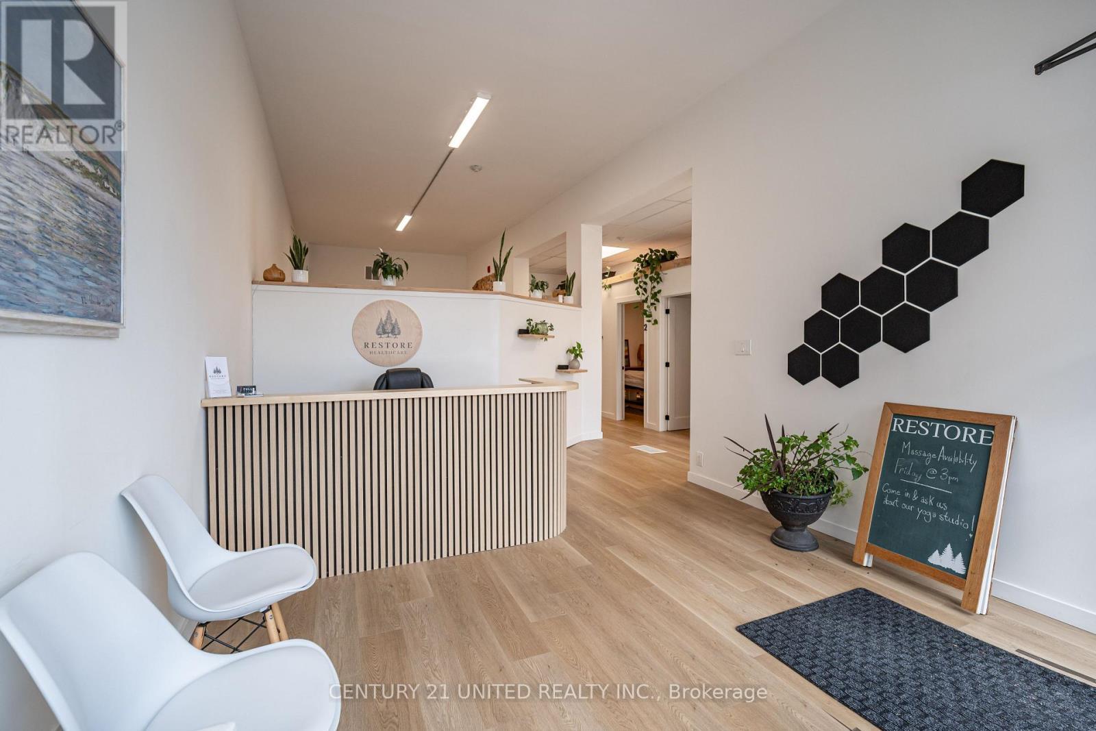 174-176 Hunter Street W, Peterborough (Town Ward 3), ON