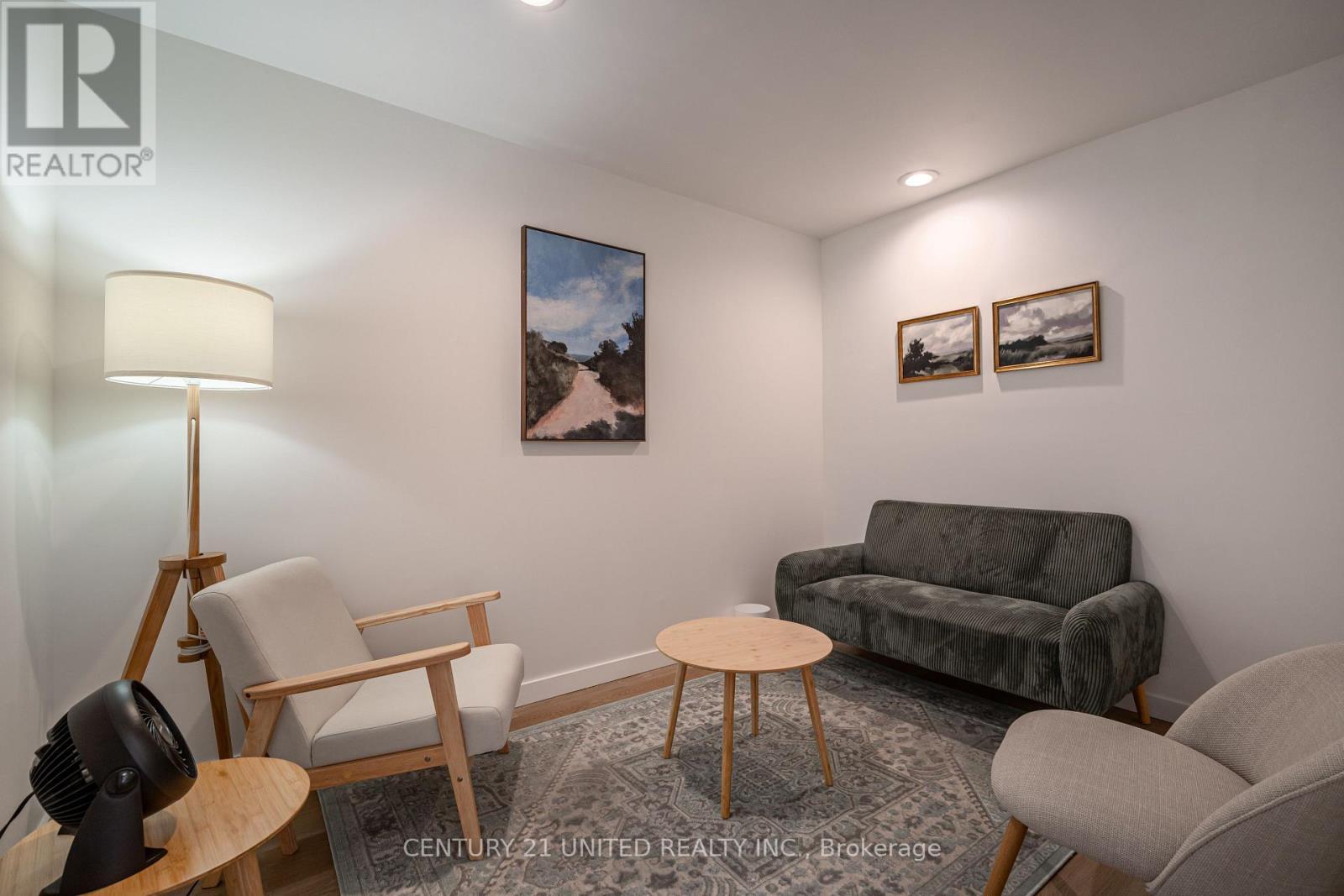 174-176 Hunter Street W, Peterborough (Town Ward 3), ON