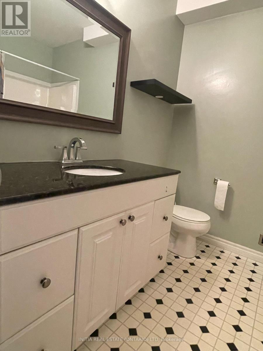 1283 Nicole Avenue, London North (North C), ON - Indoor Photo Showing Bathroom