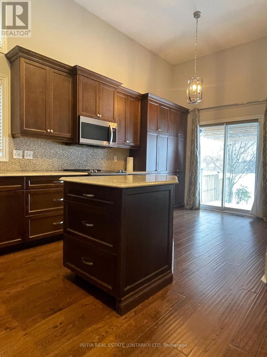 1283 Nicole Avenue, London North (North C), ON - Indoor Photo Showing Kitchen