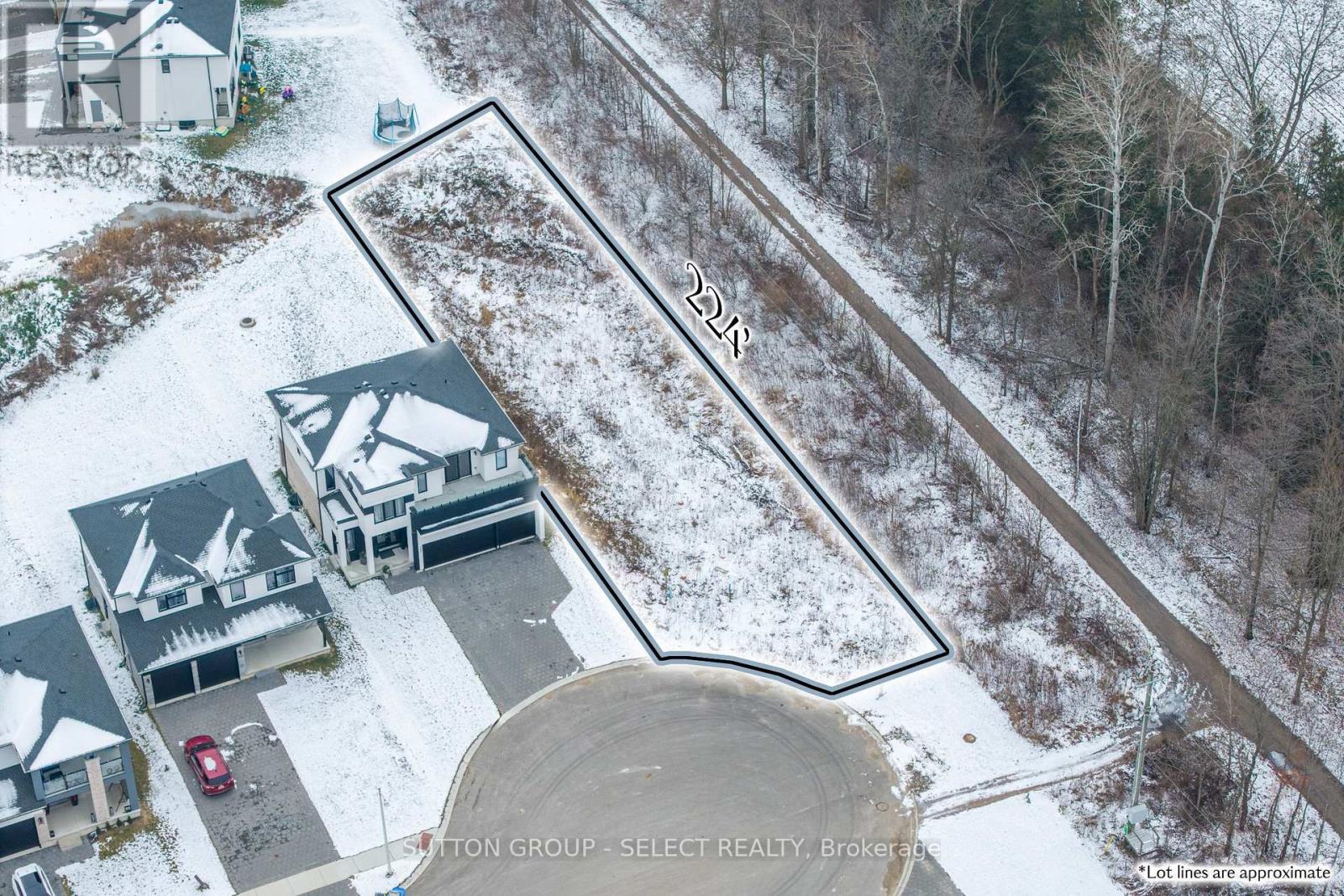 Side on municipally owned trail zoned Parks & Rec - 200 Eagle Street, North Middlesex (Parkhill), ON