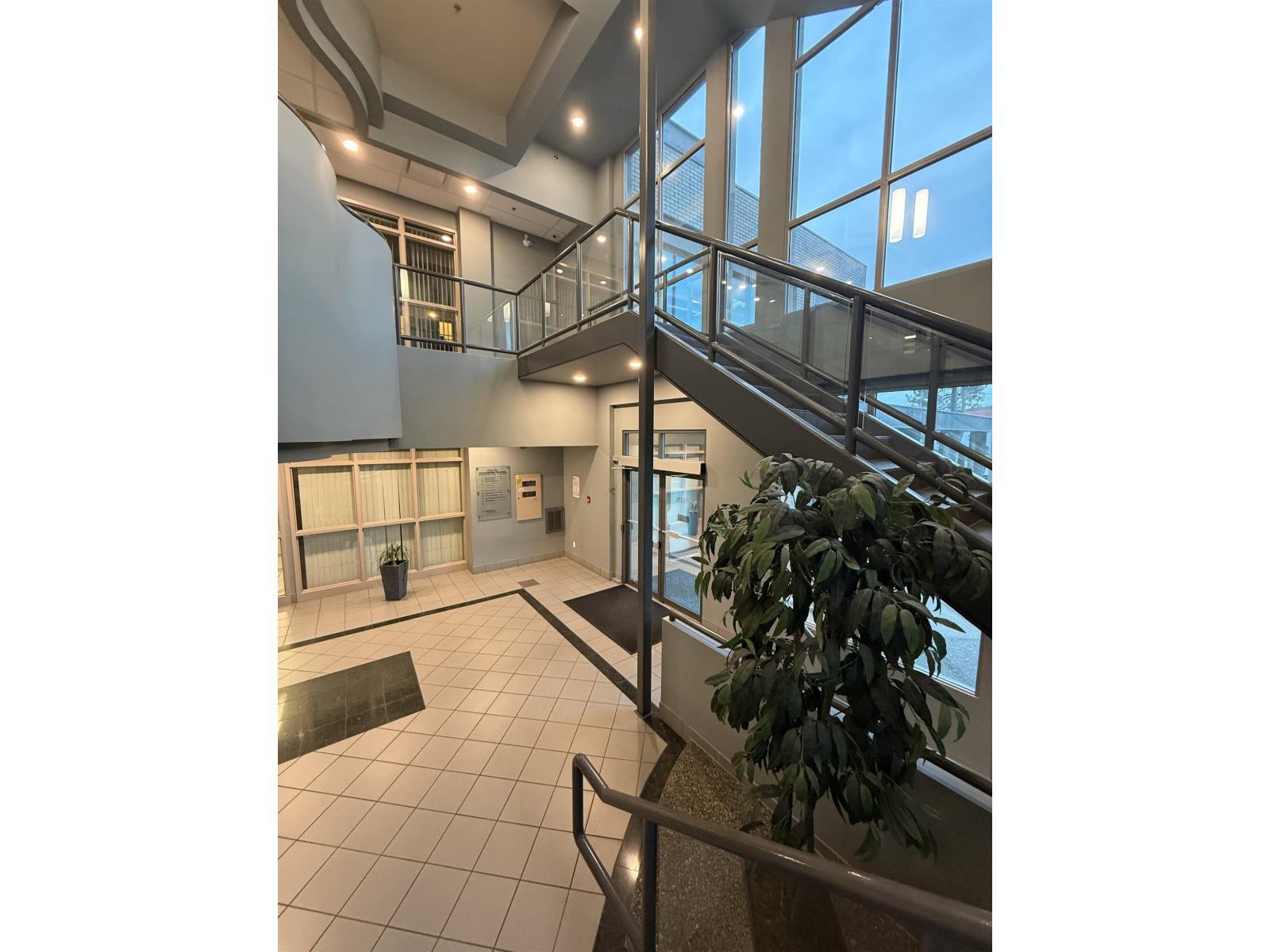 205 2692 Clearbrook Road, Abbotsford, BC