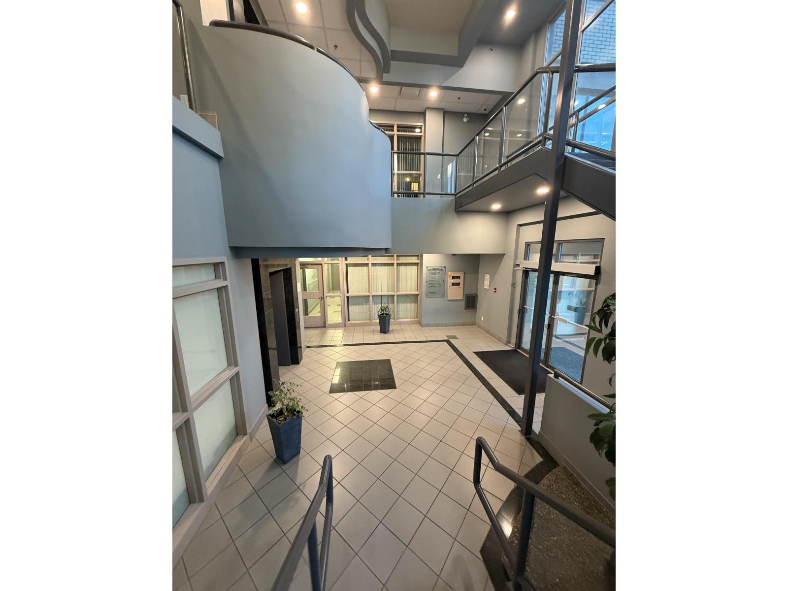 205 2692 Clearbrook Road, Abbotsford, BC