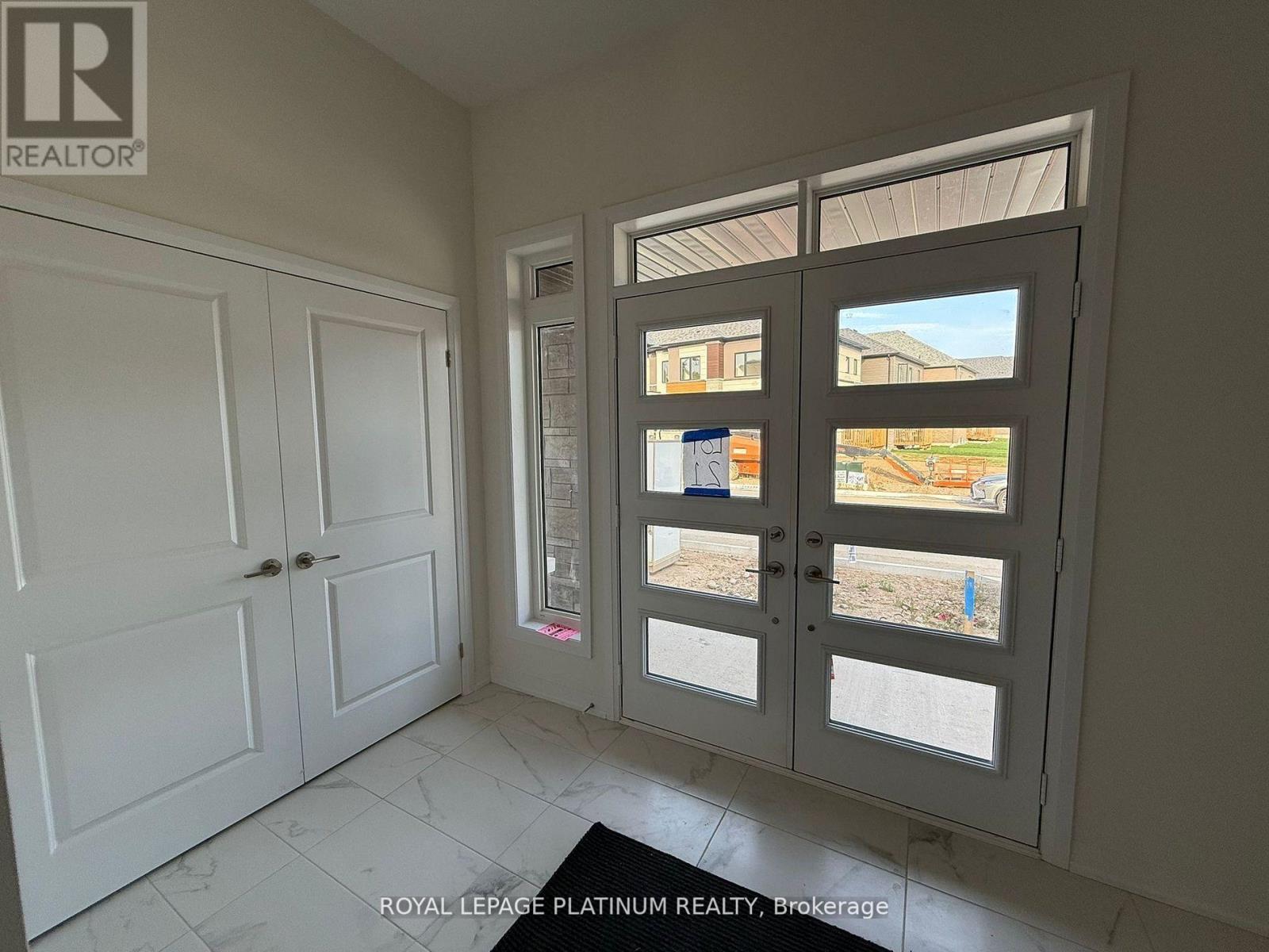 43 Mckernan Avenue, Brantford, ON - Indoor Photo Showing Other Room
