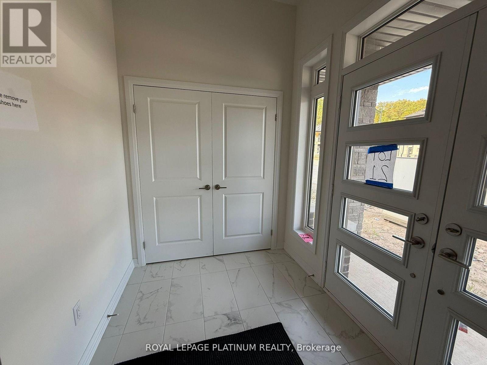 43 Mckernan Avenue, Brantford, ON - Indoor Photo Showing Other Room