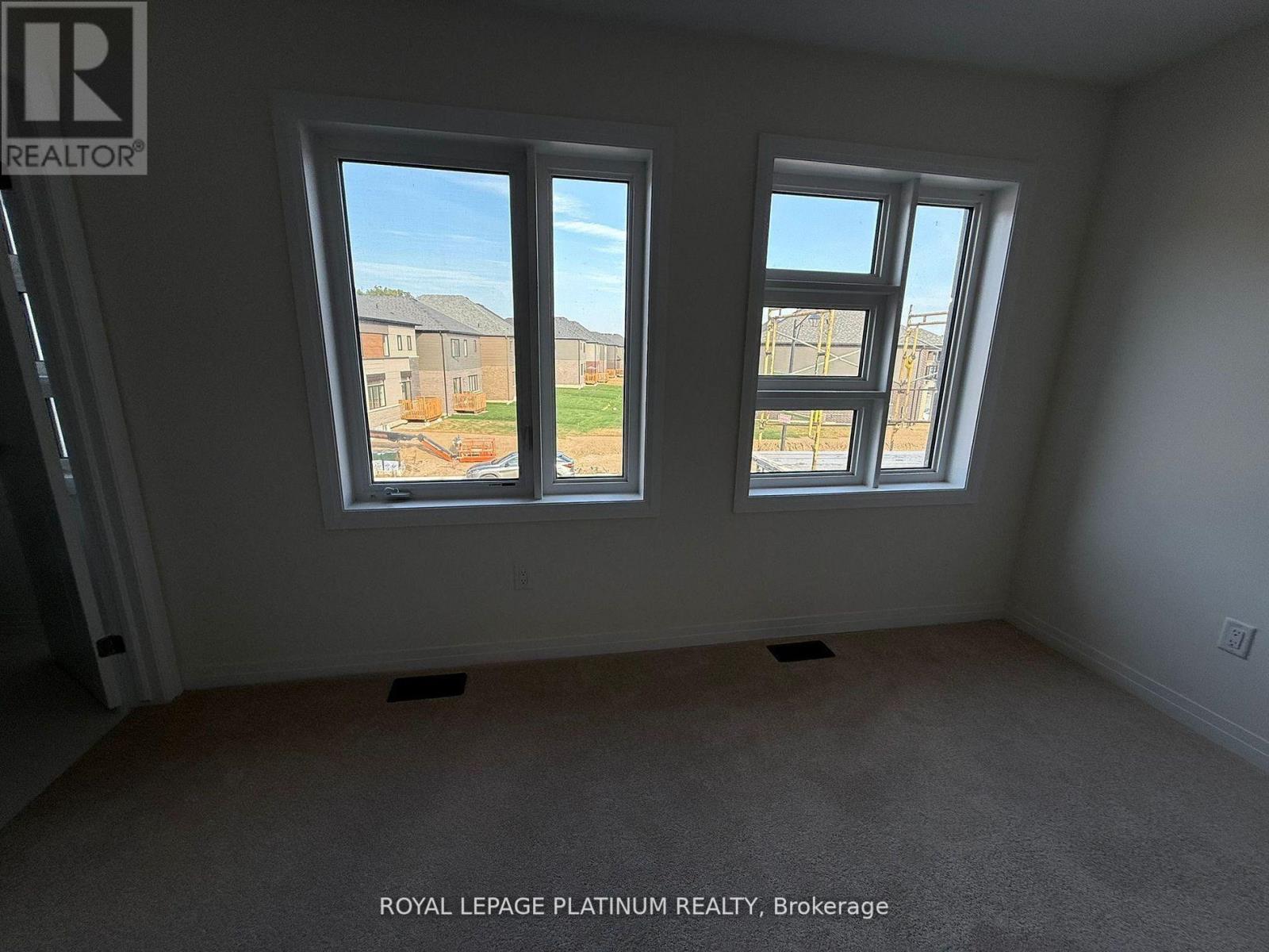 43 Mckernan Avenue, Brantford, ON - Indoor Photo Showing Other Room