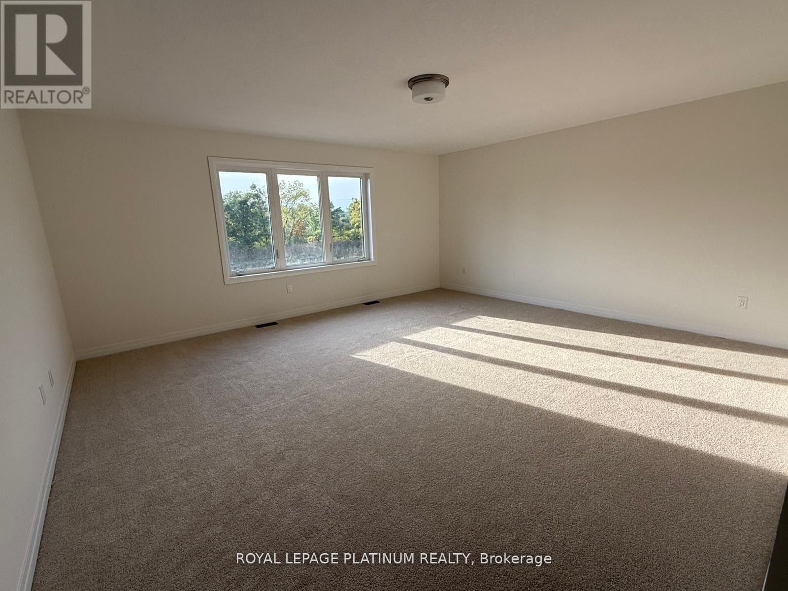 43 Mckernan Avenue, Brantford, ON - Indoor Photo Showing Other Room