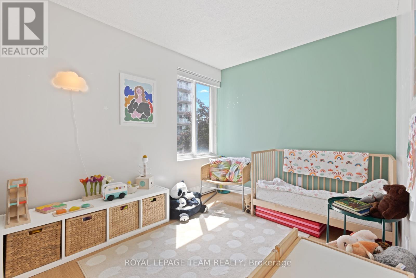 503 - 141 Somerset Street W, Ottawa, ON - Indoor