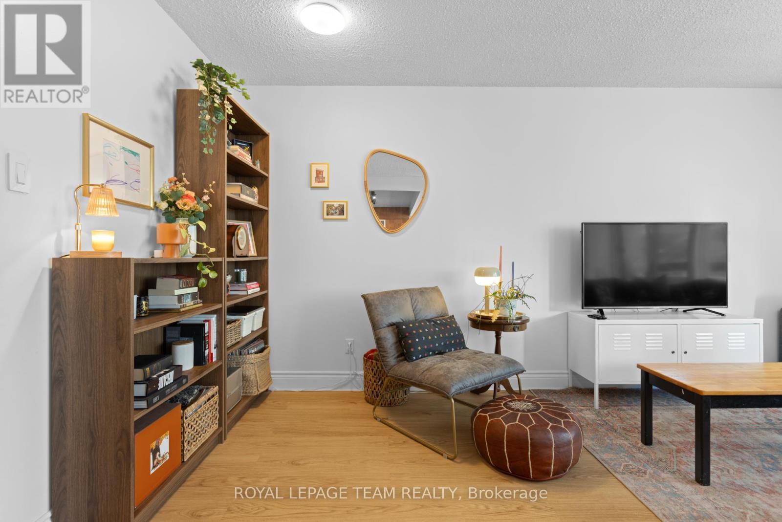 503 - 141 Somerset Street W, Ottawa, ON - Indoor