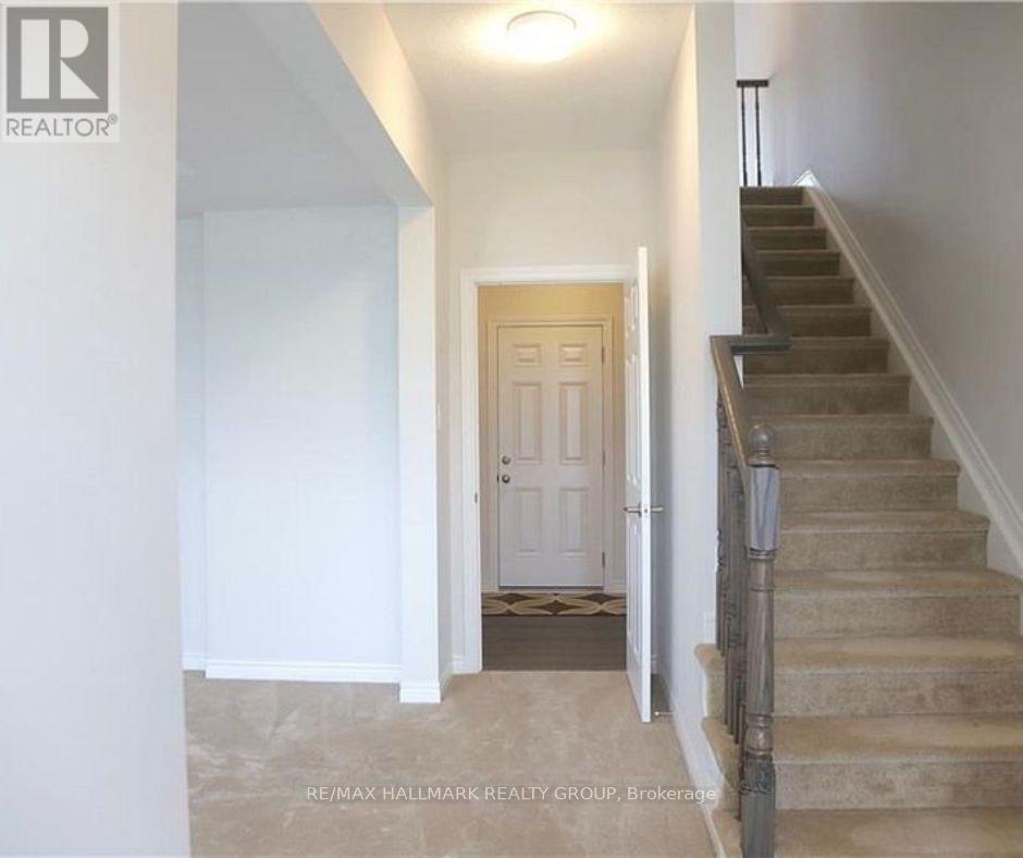 1686 Maple Grove Street, Ottawa, ON - Indoor Photo Showing Other Room