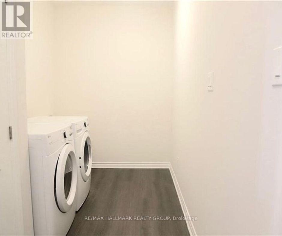1686 Maple Grove Street, Ottawa, ON - Indoor Photo Showing Laundry Room