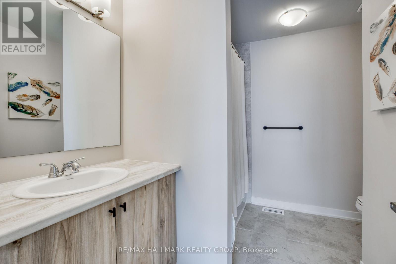 30 Focality Crescent, Ottawa, ON - Indoor Photo Showing Bathroom